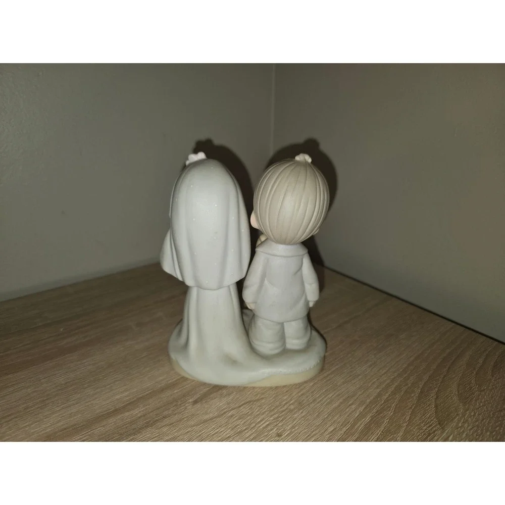 Precious Moments 1979 The Lord Bless You and Keep You Wedding Figurine E-3114 - Picture 3 of 5